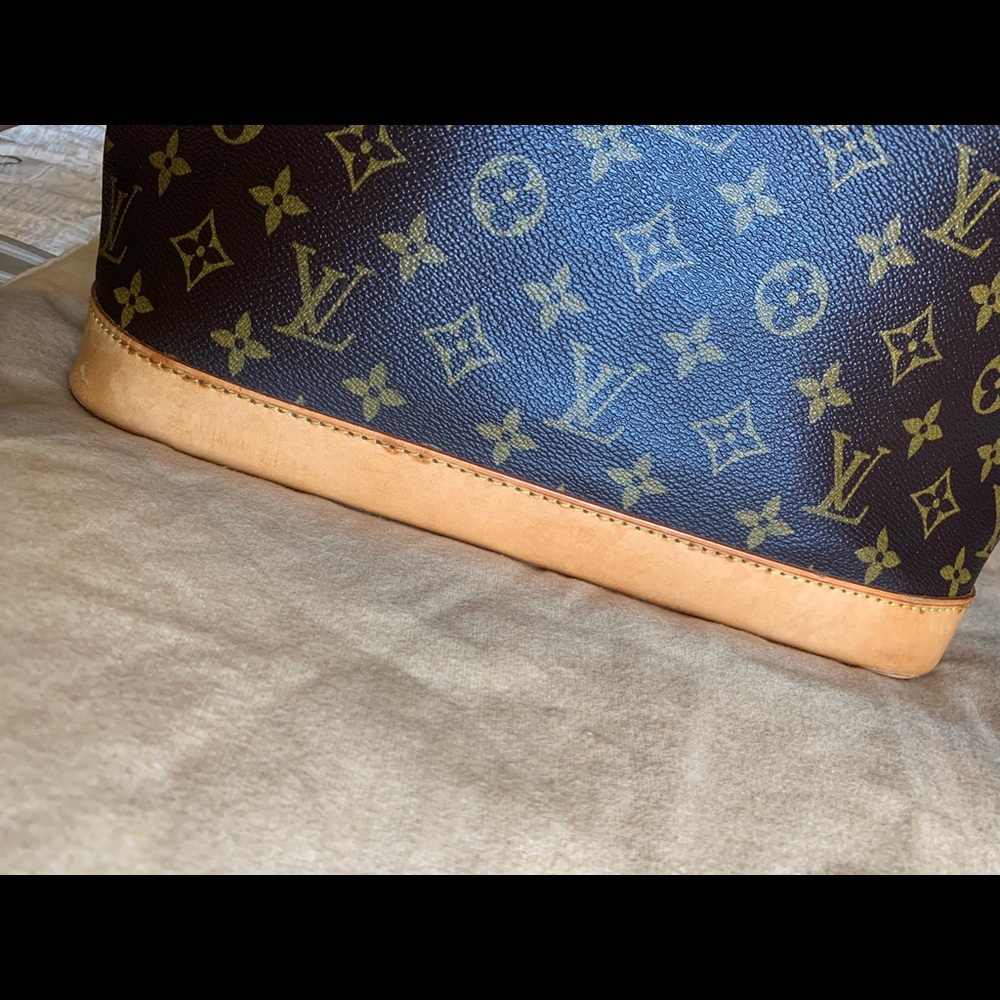Authentic Louis Vuitton Alma Pm - Picture 2 of 8
